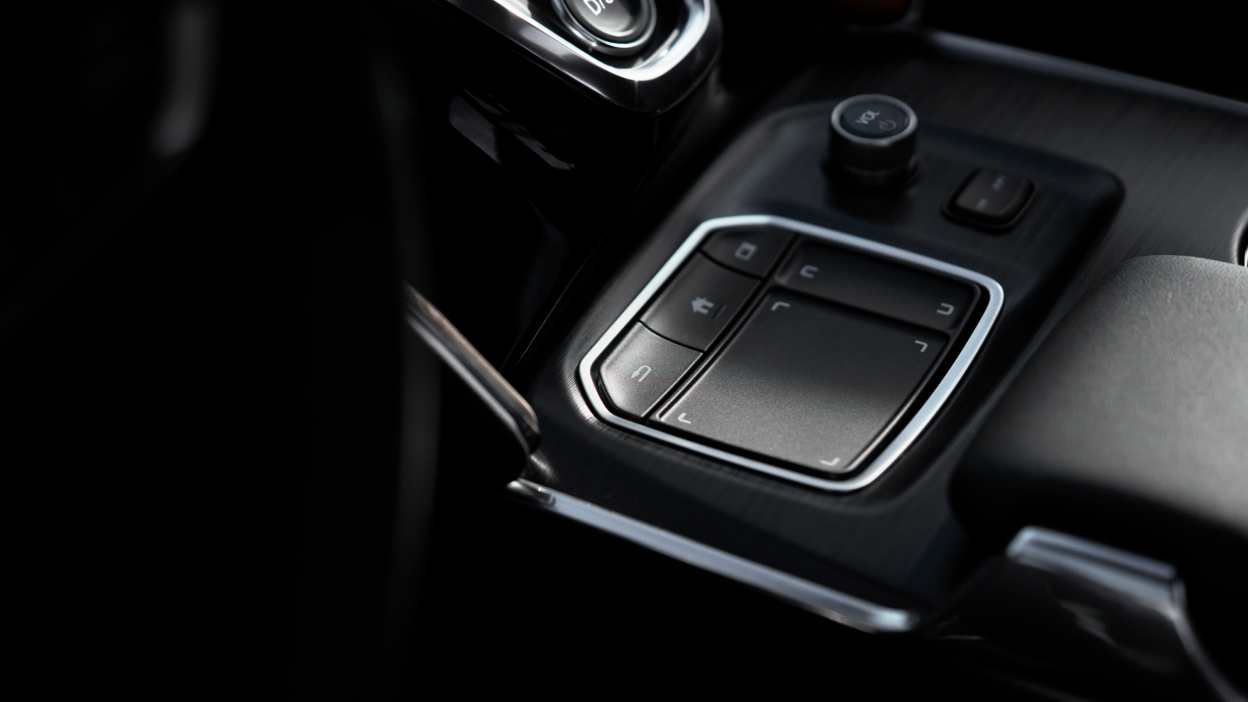 A digital display on the dash features smartphone apps.